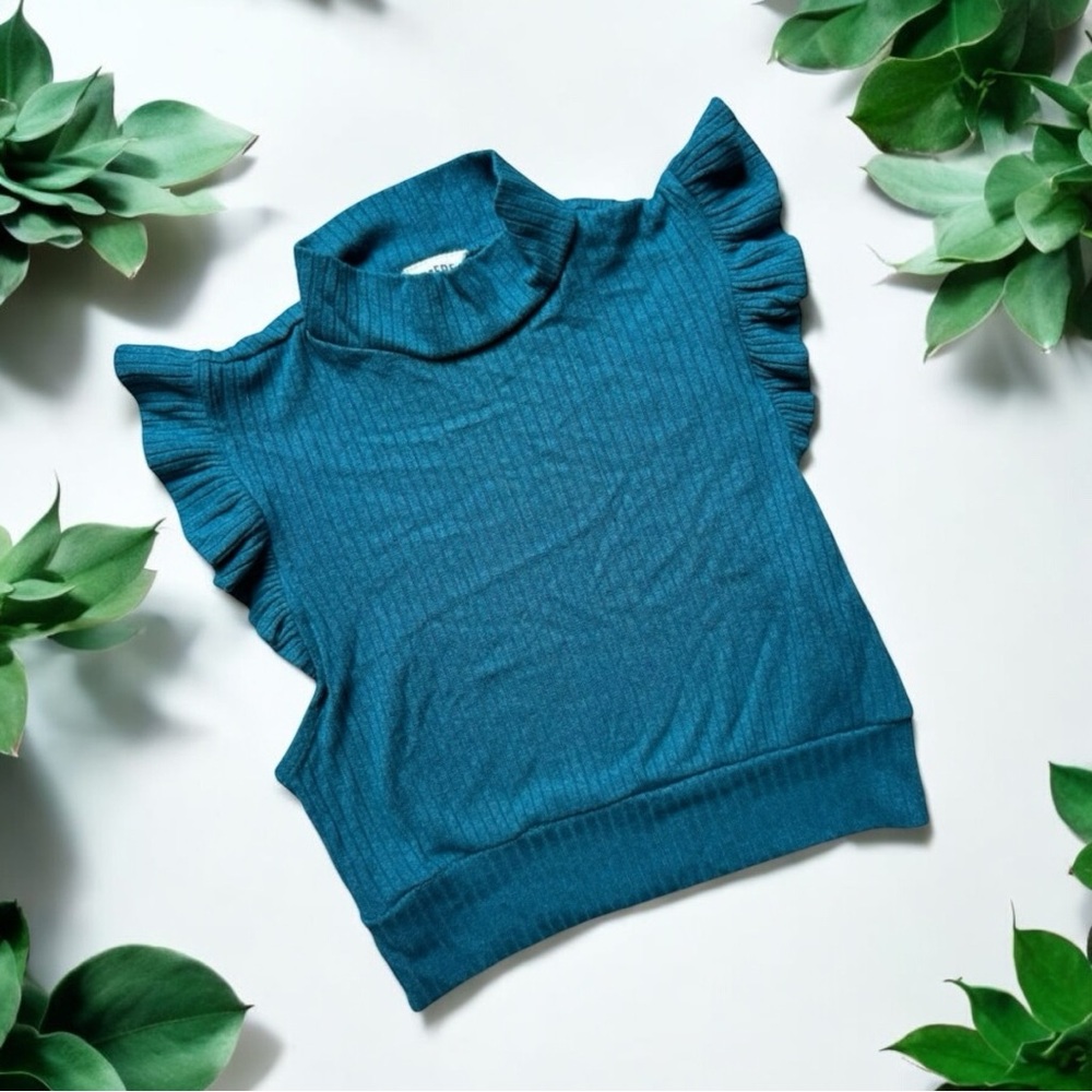 ✨ Free People Mock Neck Ruffle Sleeve Crop Top
